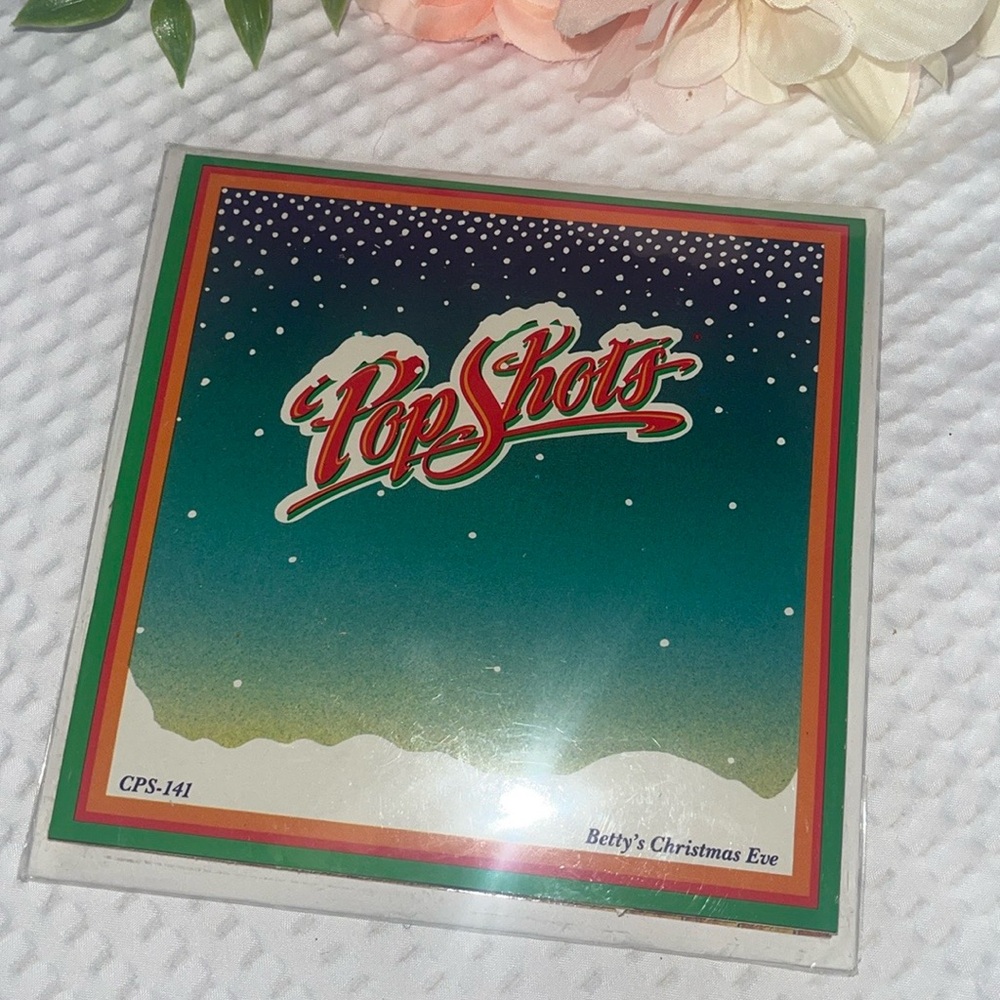 Vintage 1981 Betty Boop Pop Shots 3D Christmas card.